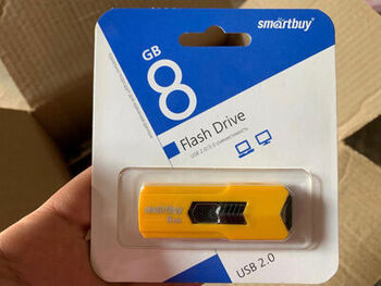 Флэш-диск 08 GB Smart Buy Stream Yellow (SB8GBST-Y)