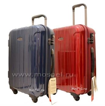 Комплект чемоданов на колесах 00860