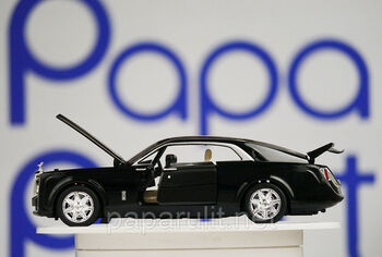 Черный Rolls-Royce Sweptail 08 - открываются двери капот багажник, горят фары 1/24