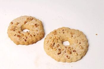 Пирожное песочное «Ореховое кольцо»