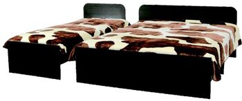 Кровать деревянная двухспальная